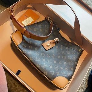 Louis Vuitton Original Monogram Crossbody 2018 is the stamp
